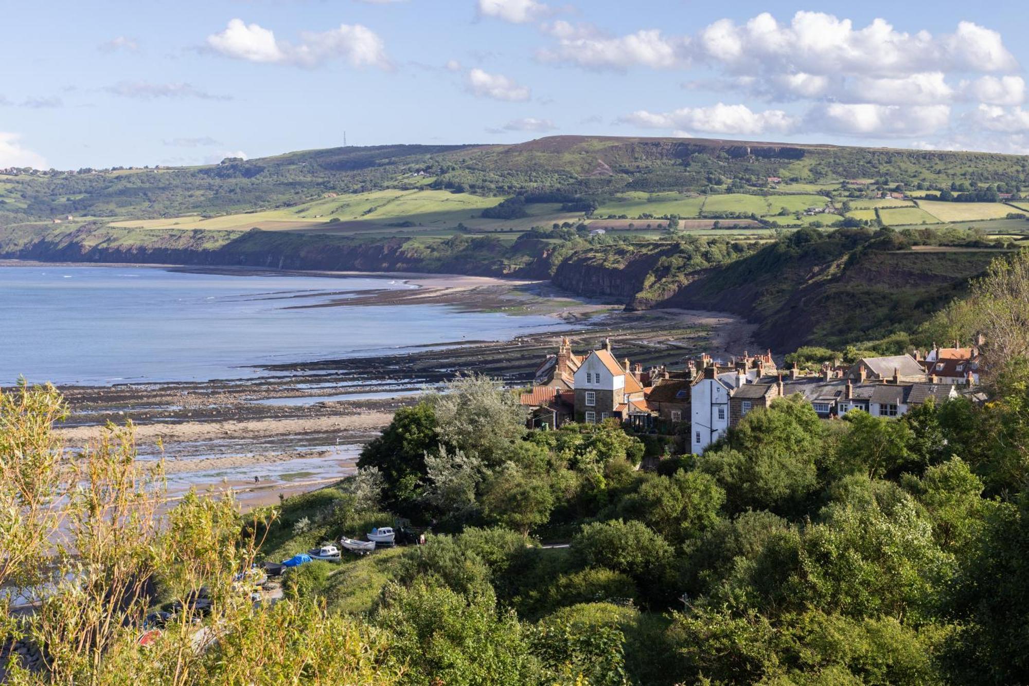 Hotel Victoria Robin Hood's Bay Exteriör bild