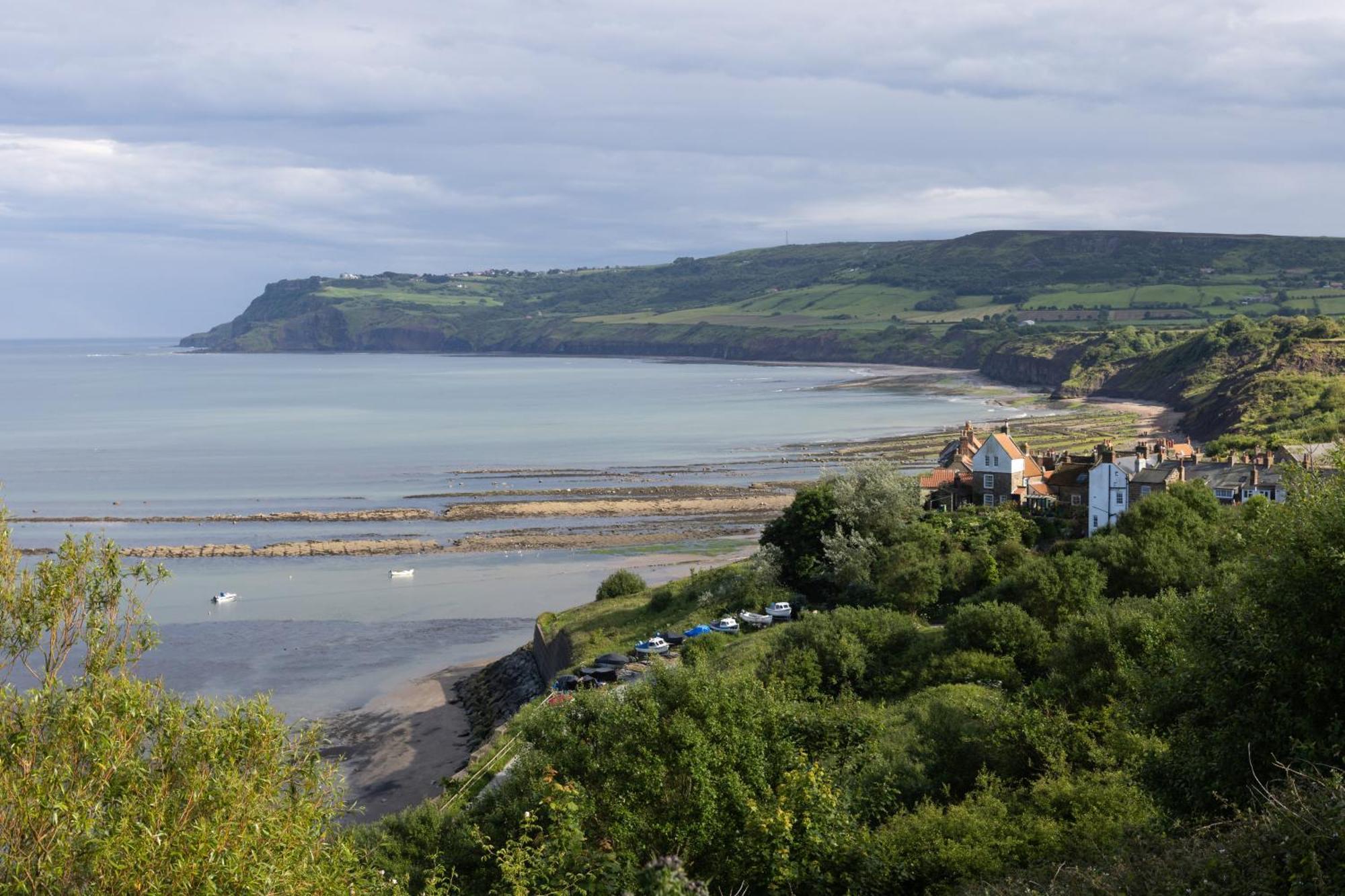 Hotel Victoria Robin Hood's Bay Exteriör bild