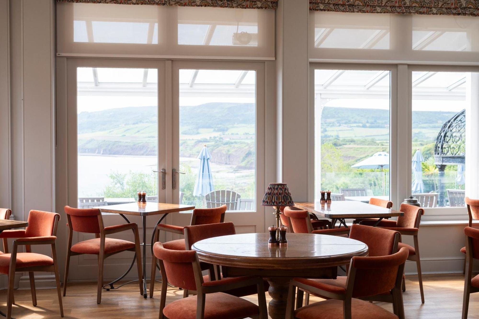 Hotel Victoria Robin Hood's Bay Exteriör bild