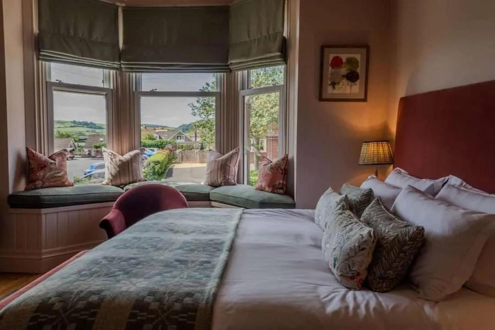 Hotel Victoria Robin Hood's Bay Exteriör bild